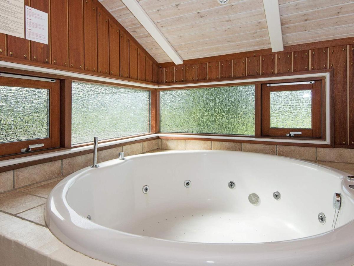7 Person Holiday Home In Sj Lund Sjolund Kültér fotó